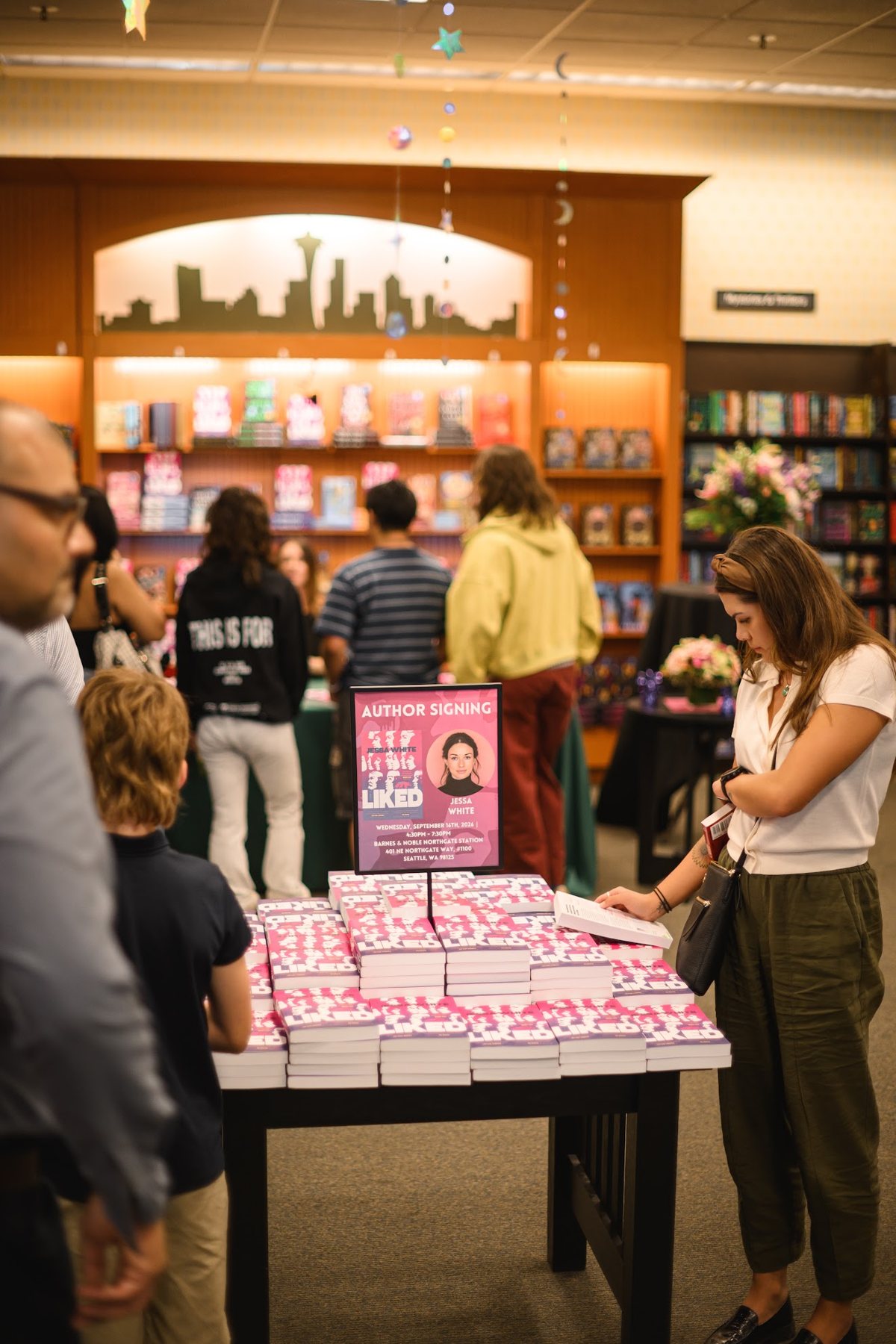 Readers at the Liked table